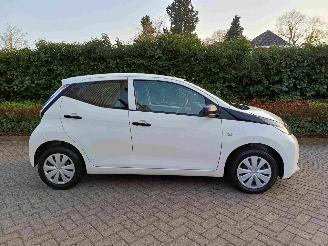 Toyota Aygo 1.0 VVT-i x-fun picture 10