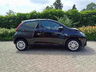 Toyota Aygo 1.0 VVT-i x-play picture 12