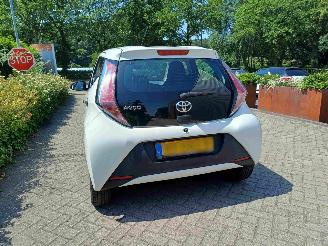Toyota Aygo 1.0 VVT-i x-fun 5drs airco picture 15