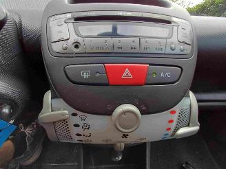Toyota Aygo 1.0 VVT-i Now airco 5drs picture 7
