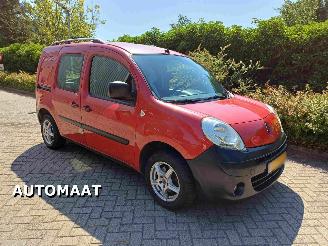 krockskadad bil bedrijf Renault Kangoo 1.6-16V Express Tech Line automaat 2011/12