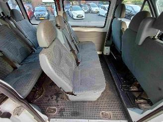 Ford Transit Kombi 300S 2.2 TDCI 9 persoons picture 5