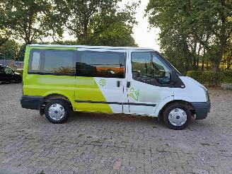 Ford Transit Kombi 300S 2.2 TDCI 9 persoons picture 14