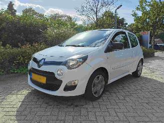 skadebil auto Renault Twingo 1.2 16V Acces 2012/9