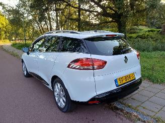 Renault Clio Estate 0.9 TCe Intens picture 2