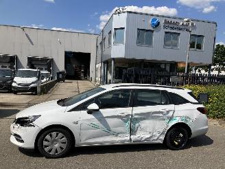 Unfallwagen Opel Astra SPORTS TOURER 1.5D 77kW E6 NAVI 2020/10