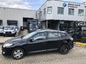 damaged passenger cars Renault Mégane Grandtour 15dci 81kW E5 AIRCO NAVI 2012/7