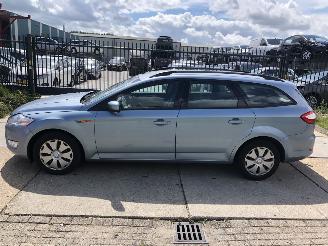 Schadeauto Ford Mondeo 2.0i  107kW Combi 2007/8