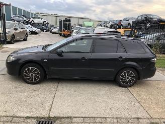 damaged passenger cars Mazda 6 2.0i Automaat Combi 2008/1