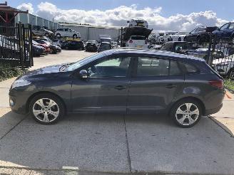 Coche accidentado Renault Mégane 15dci 81kW E5 Combi 2012/11