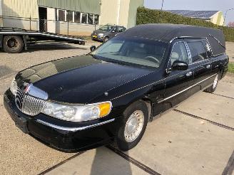 Lincoln Town Car 4.6i V8 164kW picture 2
