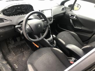 Peugeot 208 1.2i 60kW E6 Airco, Navi picture 6