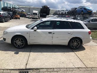 krockskadad bil auto Seat Exeo ST 18tfsi 110 kW E5 2010/5