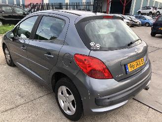 Peugeot 207 14i 16v 70kW 5 drs Clima picture 5