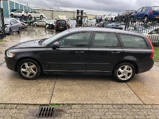 skadebil auto Volvo V-50 2.0i 107kW E5 2011/6
