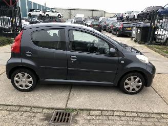 skadebil auto Peugeot 107 5 drs Airco 2009/10