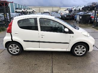  Peugeot 107 5 drs Airco 2010/4