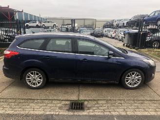 Vaurioauto  passenger cars Ford Focus 16tdci 77kW E5 2013/8