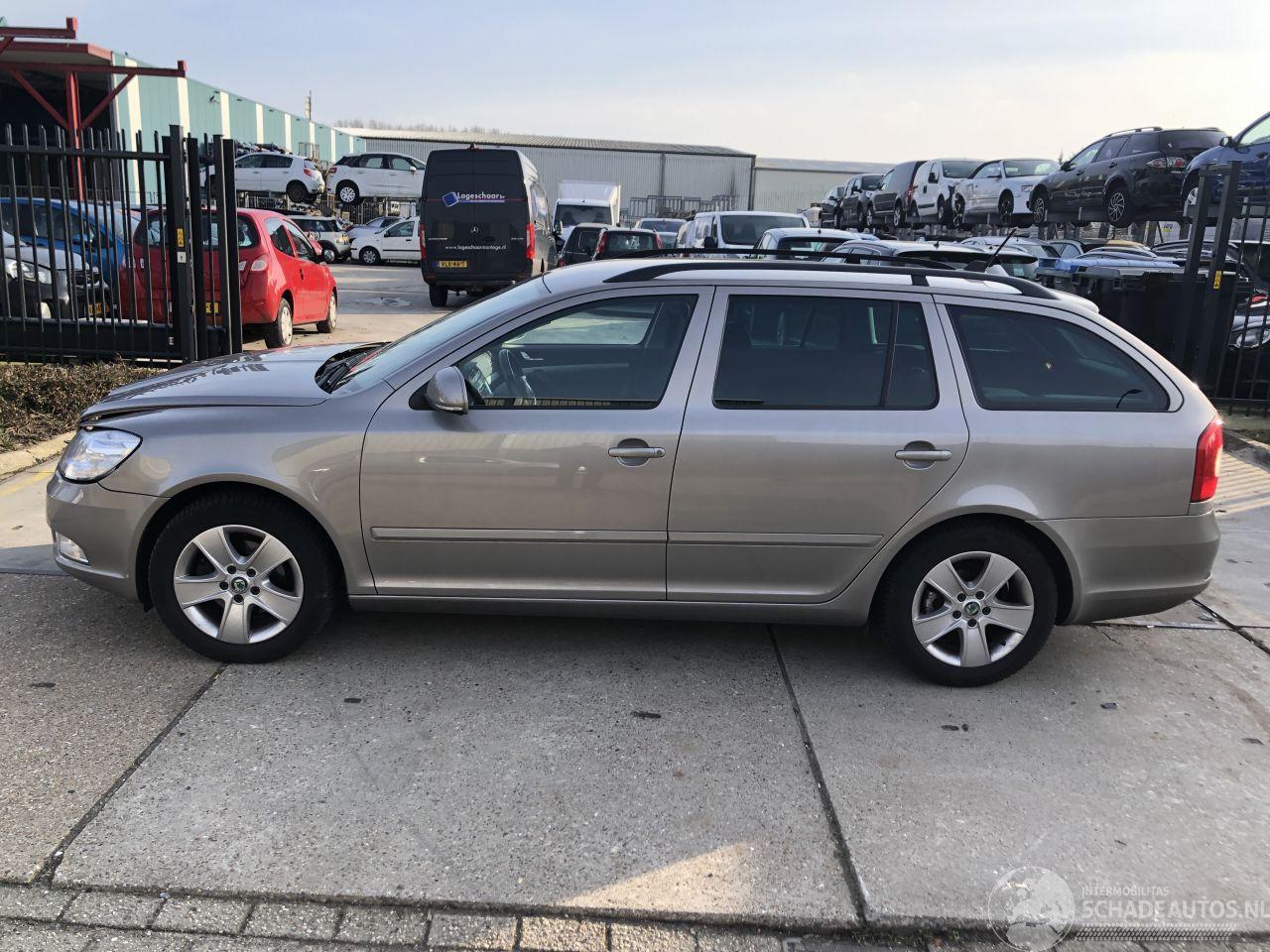 Skoda Octavia 12tsi 77kW E5 DSG Combi