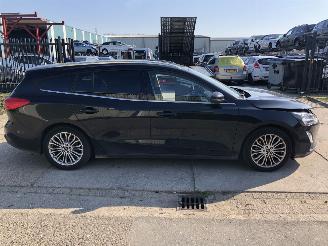 Schadeauto Ford Focus 1.0 ecoboost 92kW Titanium Business 2021/1