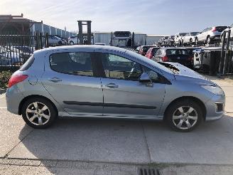 skadebil auto Peugeot 308 16hdi 68kW E5 5drs 2012/1