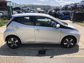 škoda osobní automobily Toyota Aygo 1.0vvt-i X-PLAY , Airco, Kamera 2016/5