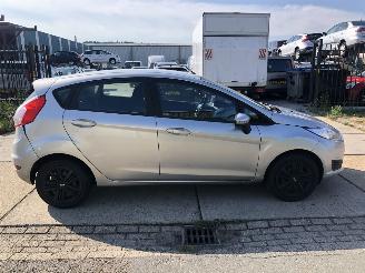 Schadeauto Ford Fiesta 1.0i Style     Airco, Navi 2016/1