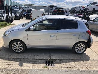 Vaurioauto  passenger cars Mitsubishi Space-star 1.2i 59kW Airco 102 dkm 2013/7