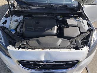 Volvo V-40 2.0 T2 Momentum 90kW E6 picture 13