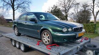 Coche siniestrado Jaguar X-type 2.0 v6 2003/8
