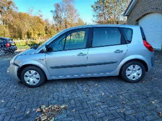 Coche siniestrado Renault Scenic  2007/8