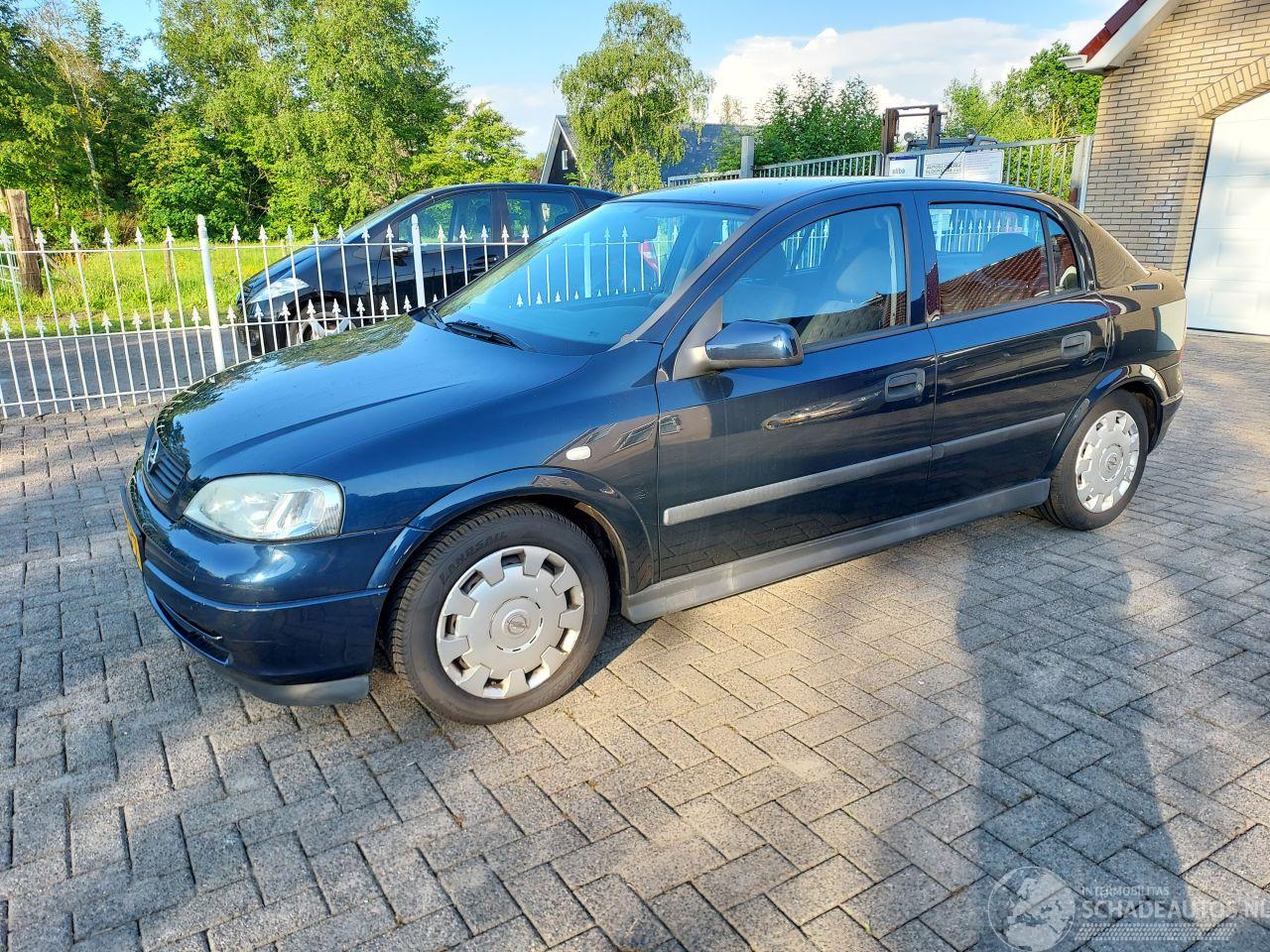 Opel Astra 1.8