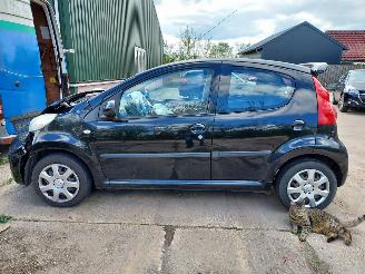 demontáž osobní automobily Peugeot 107  2009/9