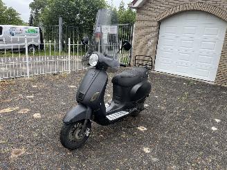Schade scooter AGM  Vx 50 2017/12