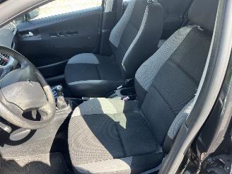 Peugeot 207 1.4 vti picture 9