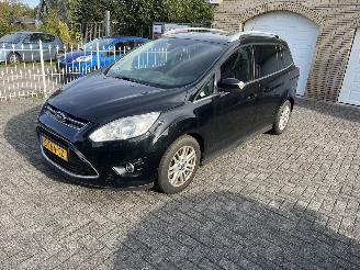 skadebil auto Ford Grand C-Max 5 persoons 2013/5