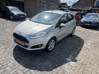damaged passenger cars Ford Fiesta 1.0 style ultimate 2017/1