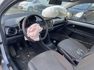 Volkswagen Up! Weinig km !! picture 10