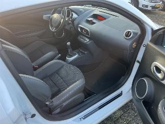 Renault Wind 1.6 16v Mooie auto weinig km !! picture 20