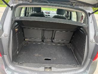 Opel Meriva 1.7 cdti motorschade !! picture 14