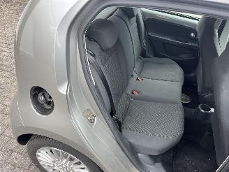 Volkswagen Up! High up !! picture 14