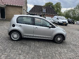 Volkswagen Up! High up !! picture 6
