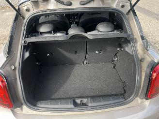 Mini Cooper 1.5 automaat !! picture 15