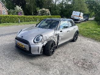 Schadeauto Mini Cooper 1.5 automaat !! 2023/3