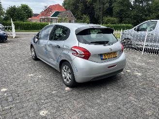 Peugeot 208 1.0 vti weinig km !! picture 3