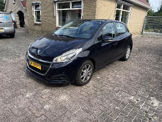 krockskadad bil auto Peugeot 208 1.2 puretech 2015/10