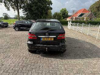 Mercedes B-klasse B200 automaat !! picture 4