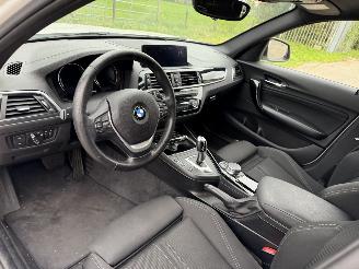 BMW 1-serie 118i picture 10