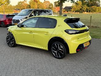Peugeot 208 1.2 Puretech 100 GT picture 5