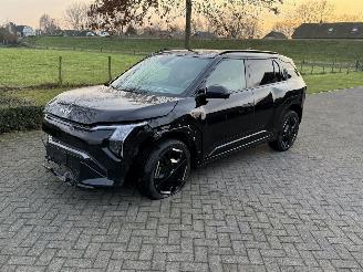 krockskadad bil auto Kia EV3 GT-Line 81,4 kWh / Pano / Leer 2025/9